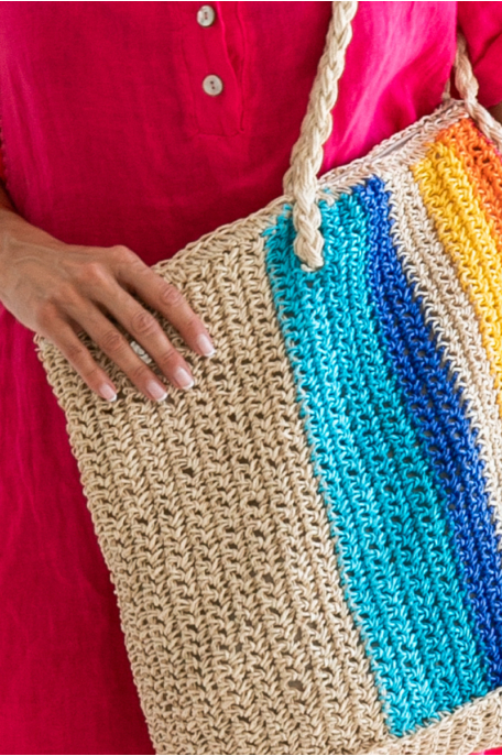 Rattan táska elöl színes mintával