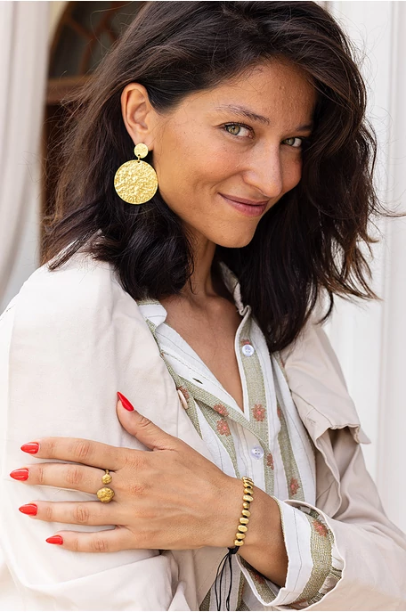 Ovális gyöngyös karkötő