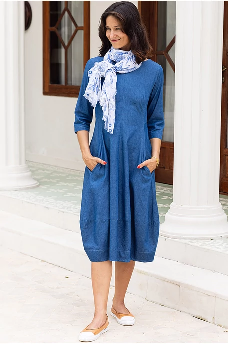 Karcsúsított farmer ruha