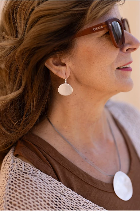 Lapított karcolt fülbevaló