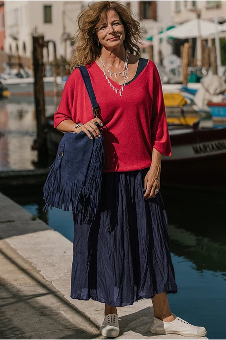 V nyakú hurkolt felső