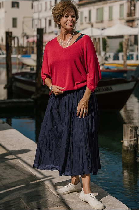 V nyakú hurkolt felső