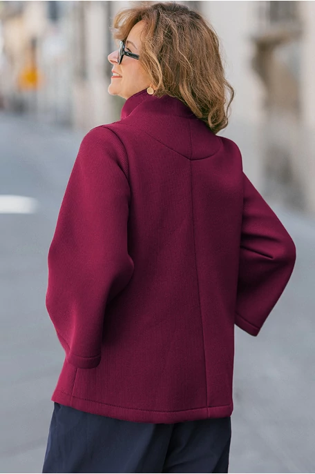 Kabát nagy gombokkal