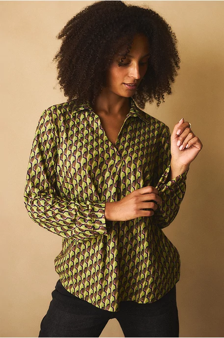 Galléros mintás blúz