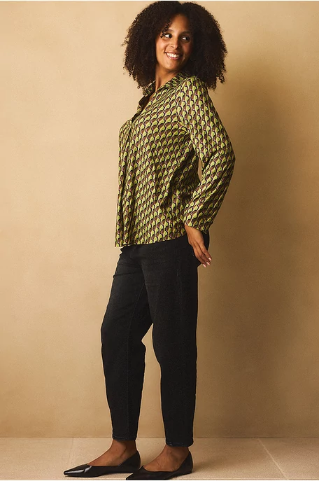 Galléros mintás blúz