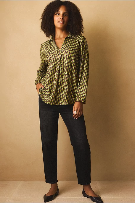 Galléros mintás blúz