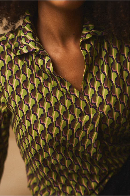 Galléros mintás blúz