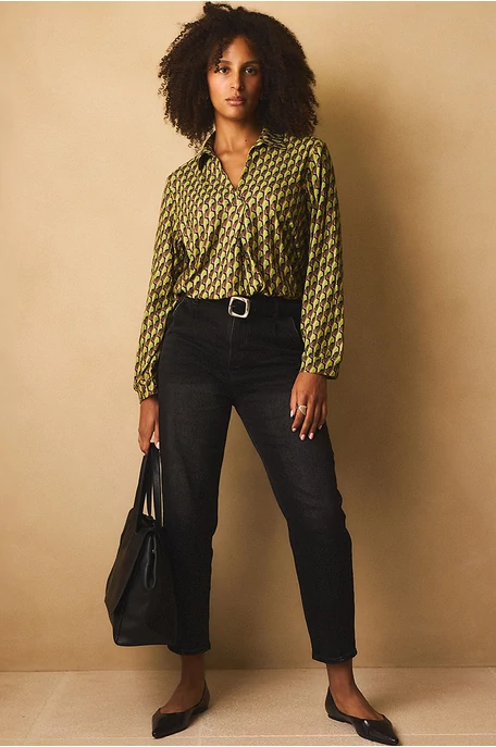 Galléros mintás blúz