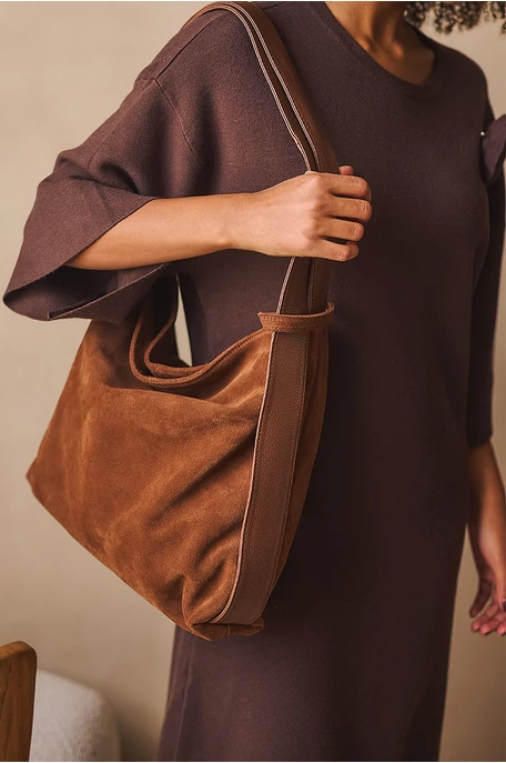 Háton is viselhető táska