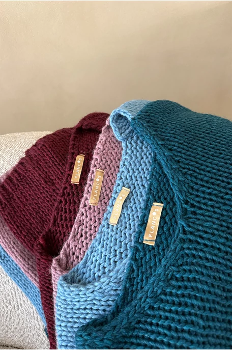 Színes kötött pulóver