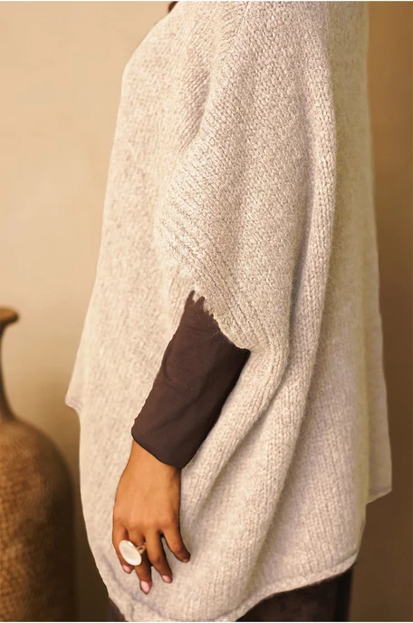 Oversize poncsó pulóver