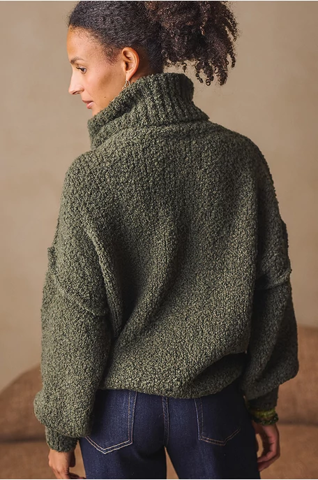 Buklé garbós pulóver