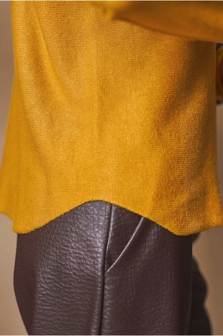 T-ujjú garbó pulóver