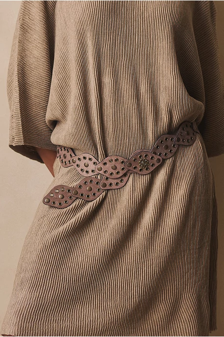 Szegecses, kapcsos öv