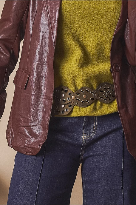 Szegecses, kapcsos öv