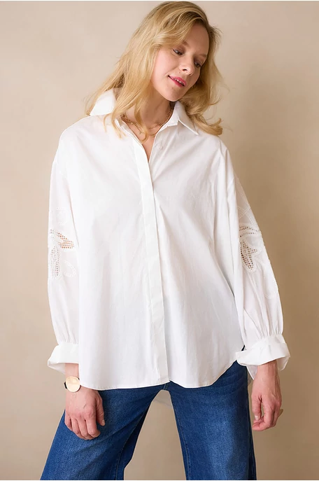 Blúz madeirás ujjal