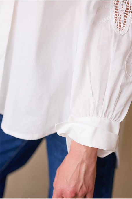 Blúz madeirás ujjal