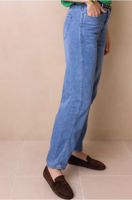 Farmer szegecses övvel