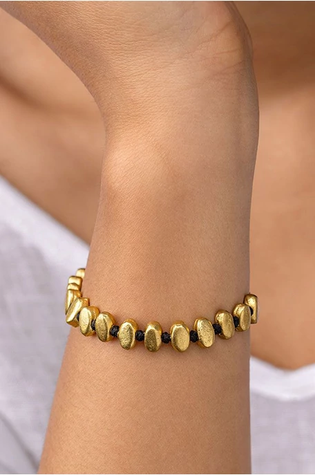 Ovális gyöngyös karkötő