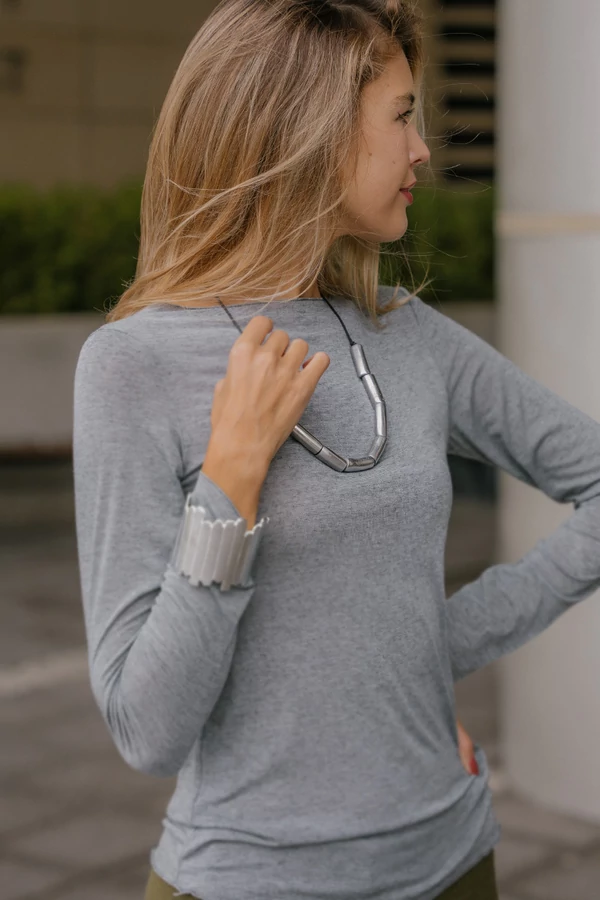 Nyaklánc hengeres medálokkal