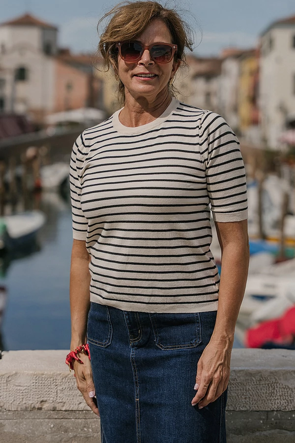 Csíkos rövid ujjú felső Csíkos rövid ujjú felső