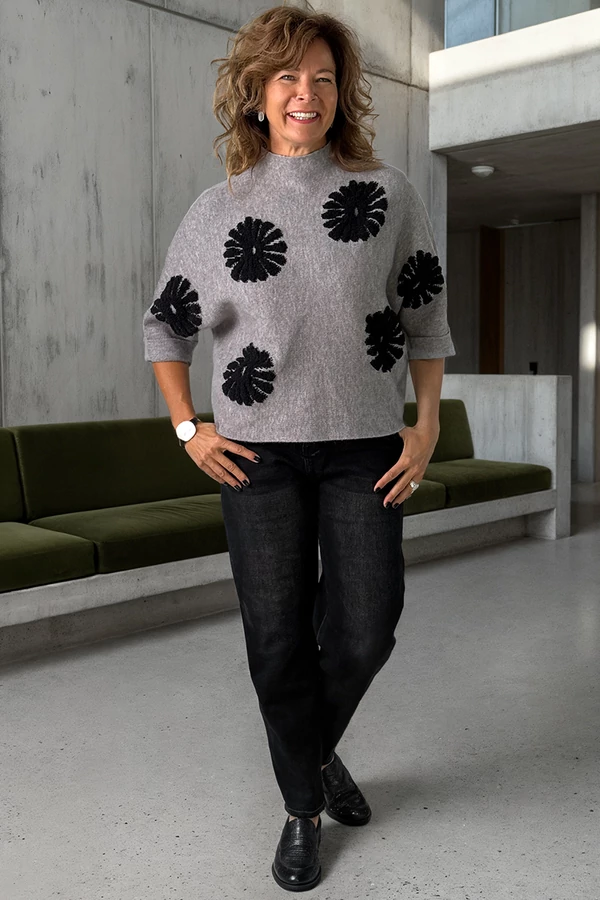 Virág mintás pulóver Virág mintás pulóver