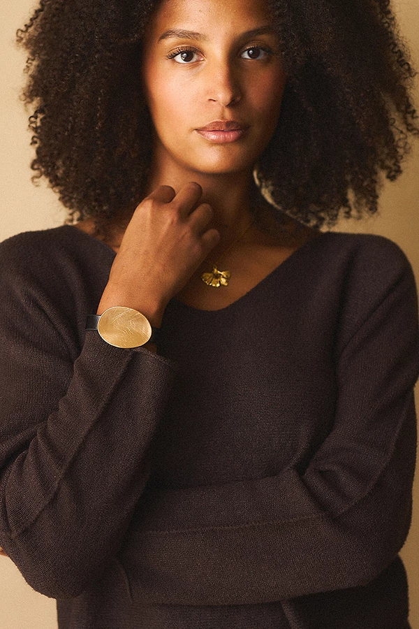 Ovális karcolt karkötő