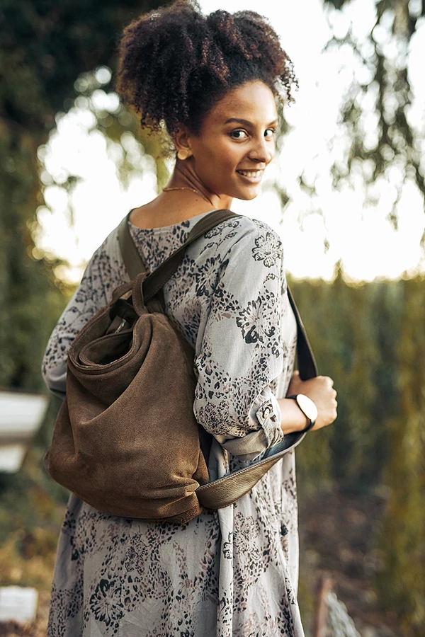 Háton is viselhető táska Háton is viselhető táska