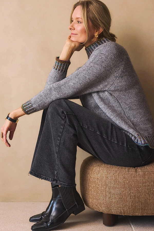 Félgarbós kötött pulóver Félgarbós kötött pulóver