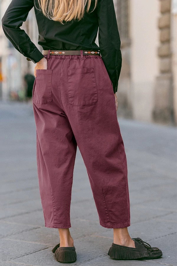 Nadrág övvel Nadrág övvel