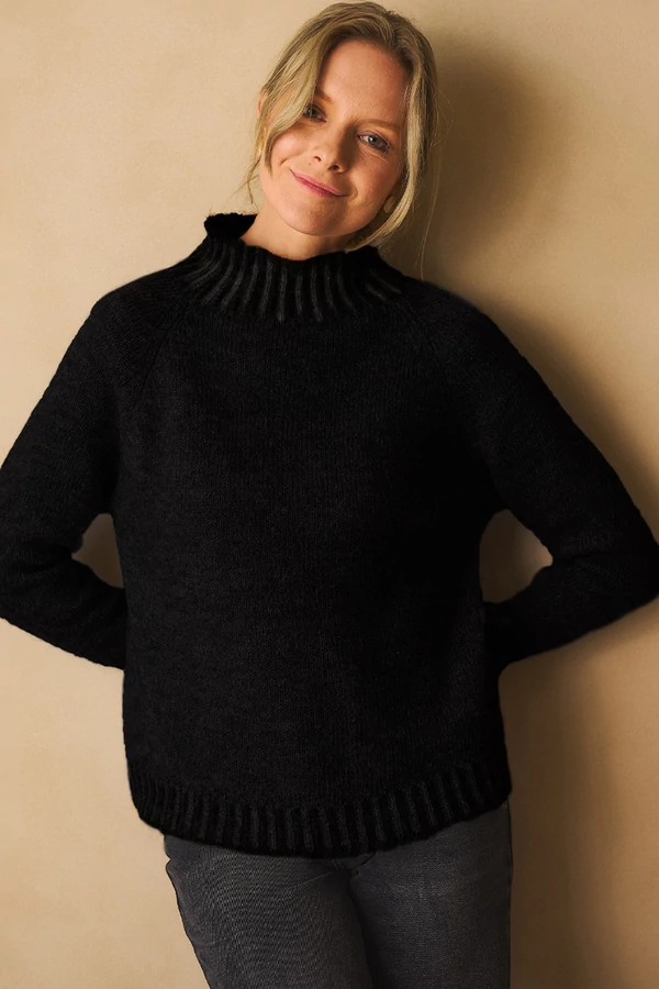 Félgarbós kötött pulóver