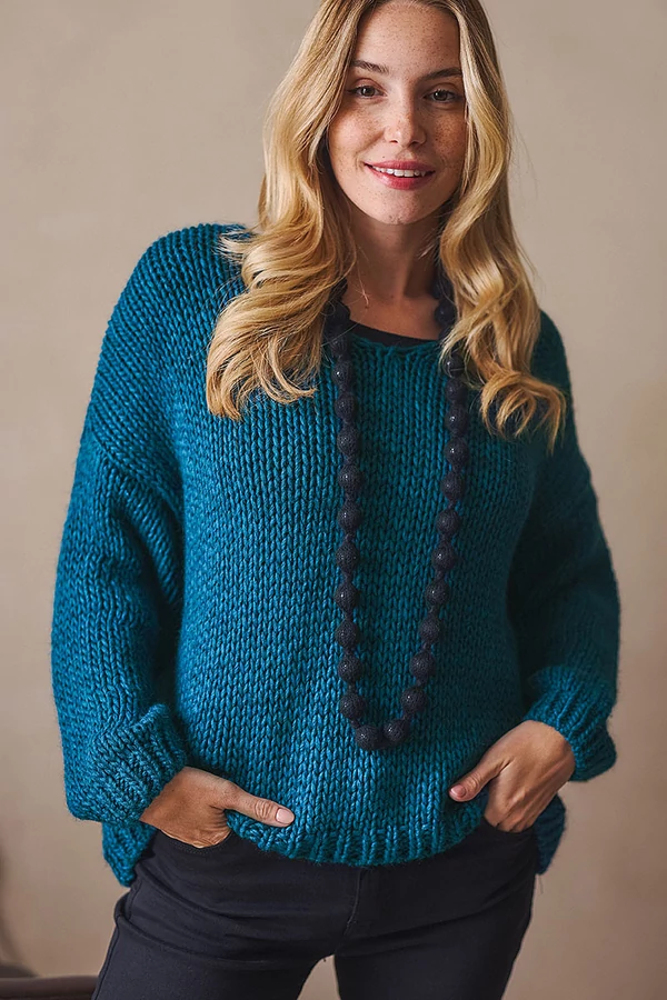 Színes kötött pulóver Színes kötött pulóver