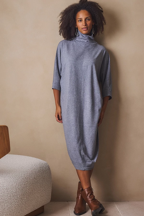 Finomkötött garbós ruha Finomkötött garbós ruha