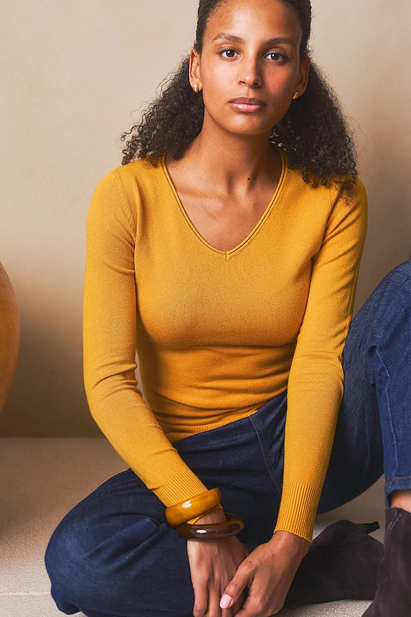 Finomkötött V-nyakú felső