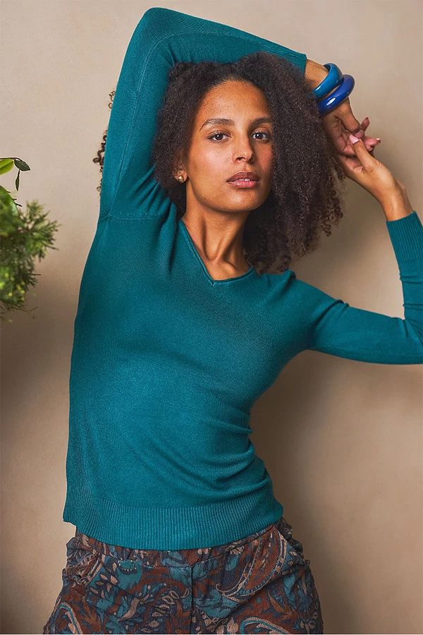 Finomkötött V-nyakú felső