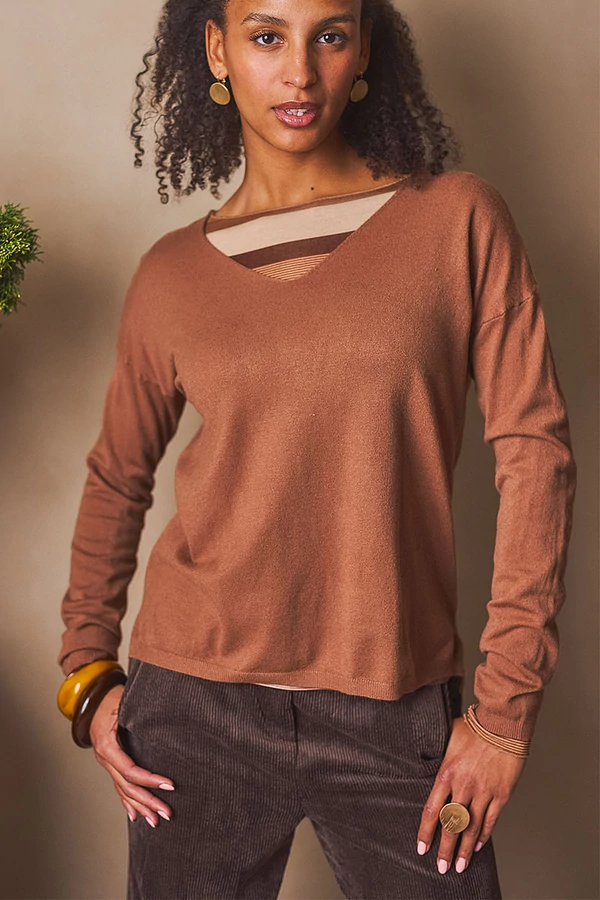 V-nyakú kötött felső