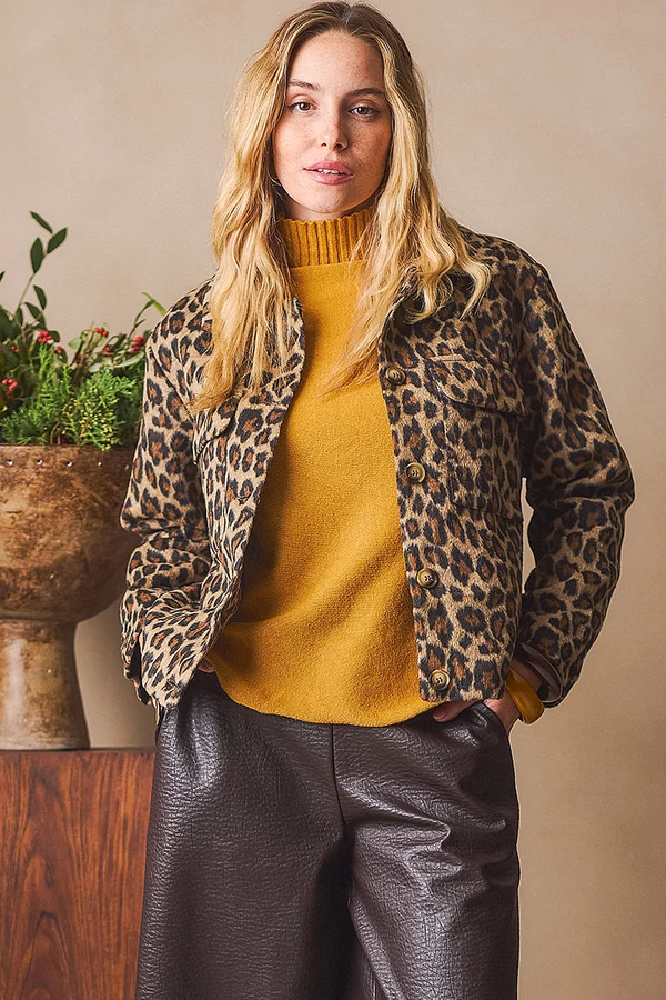 Állatmintás kabát gyapjúval