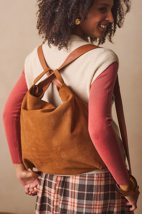 Háton is viselhető táska