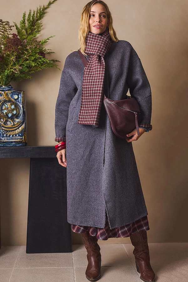 Gyapjúkabát sállal