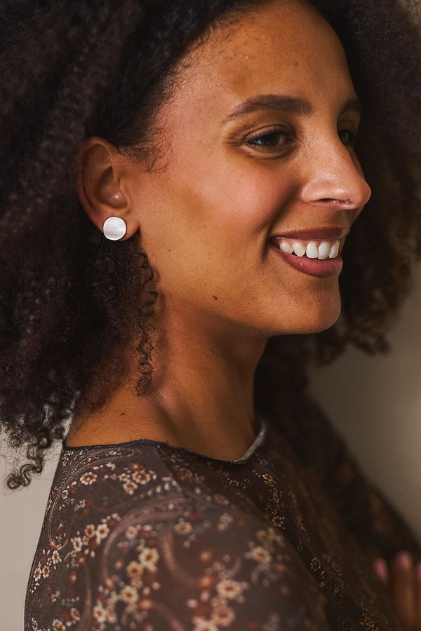 Apró hullámos fülbevaló