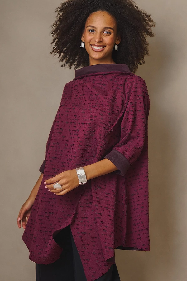 Rugalmas karkötő négyzetekkel