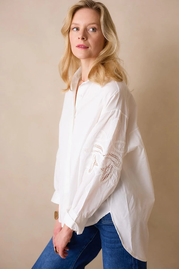 Blúz madeirás ujjal