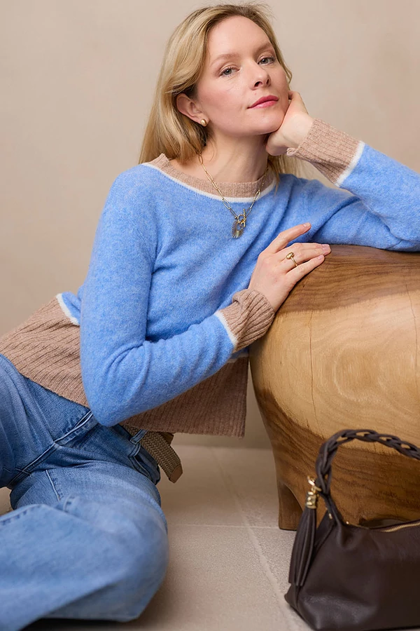 Passzés pulóver gyapjúval