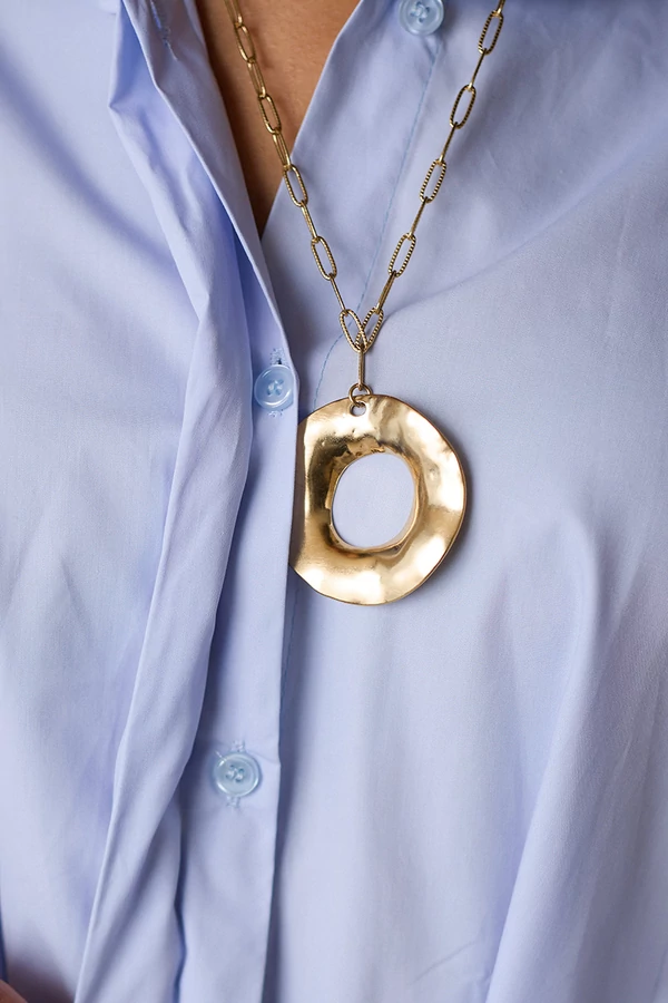 Lánc kör medállal