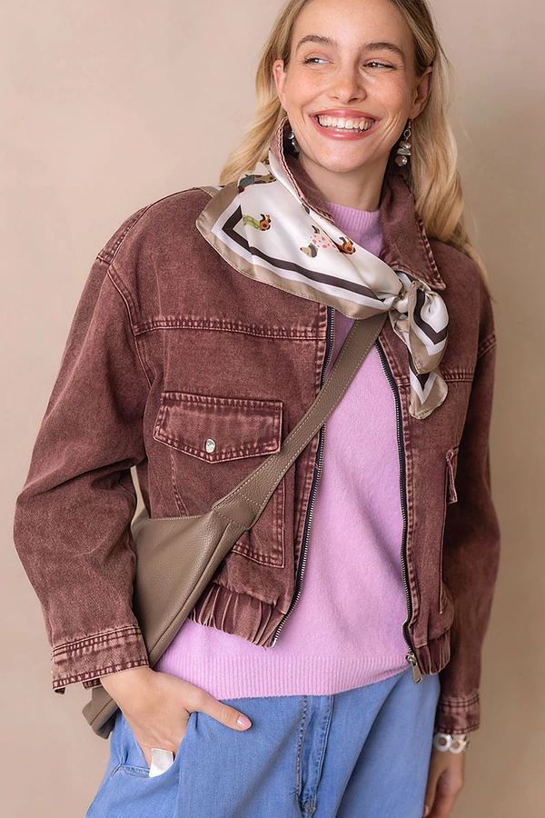 Tacsi-mintás kendő