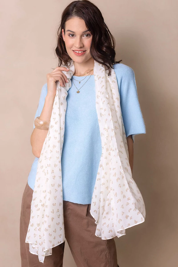 Kendő pasztell szívekkel