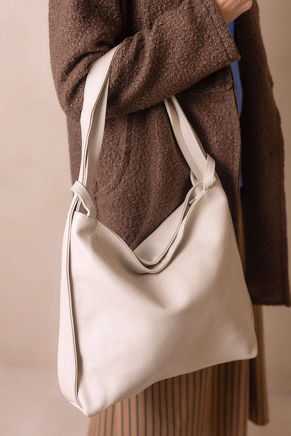 Háton is viselhető táska