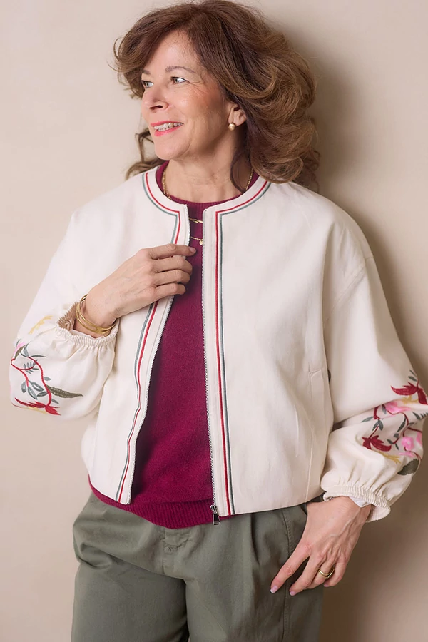 Hímzett vászon dzseki