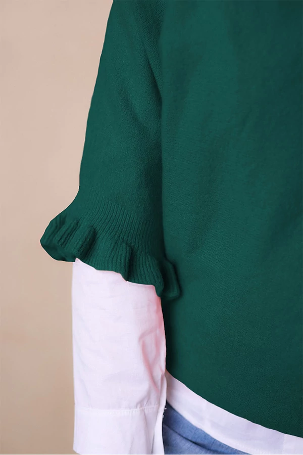 Denevérujjú pulóver fodorral