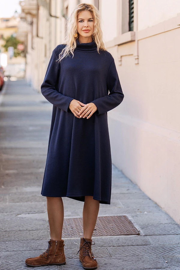 Oversize ruha garbós nyakkal